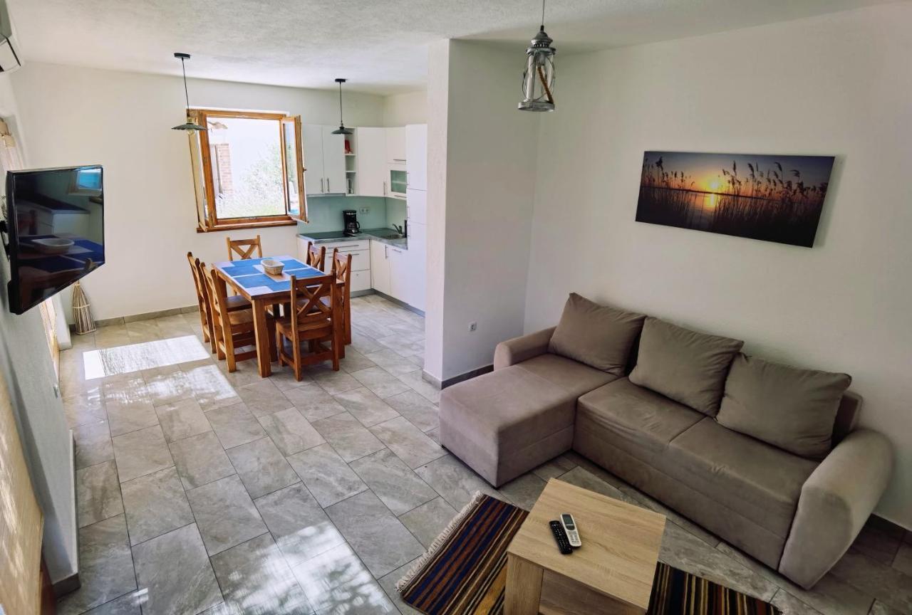 Holiday Homes Sintija Kampor المظهر الخارجي الصورة