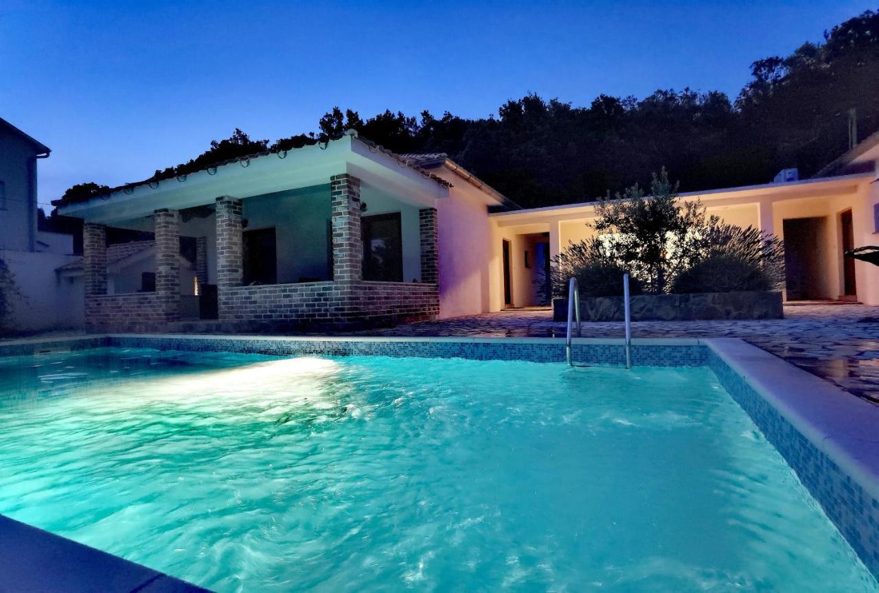 Holiday Homes Sintija Kampor المظهر الخارجي الصورة