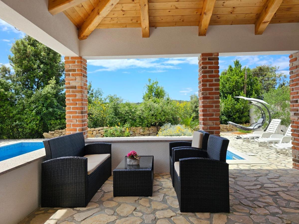 Holiday Homes Sintija Kampor المظهر الخارجي الصورة